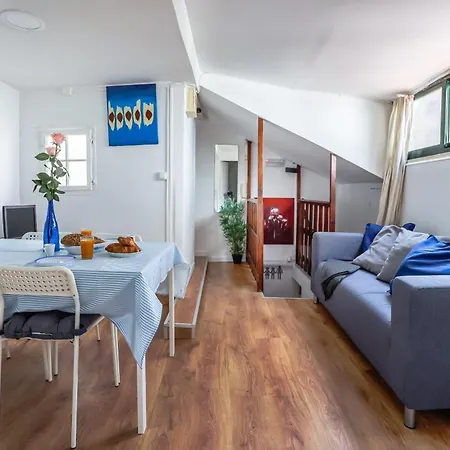Cozy 3 Bedroom In Lively Bairro Alto Апартаменты Лиссабон