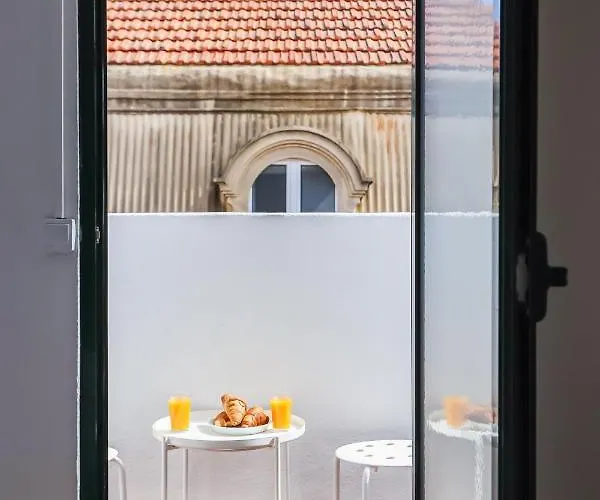 Διαμέρισμα Cozy 3 Bedroom In Lively Bairro Alto Lisboa