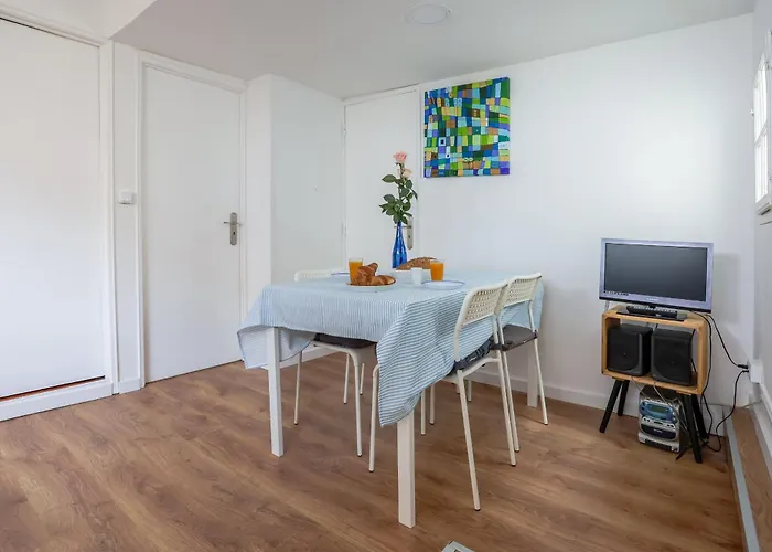 Διαμέρισμα Cozy 3 Bedroom In Lively Bairro Alto