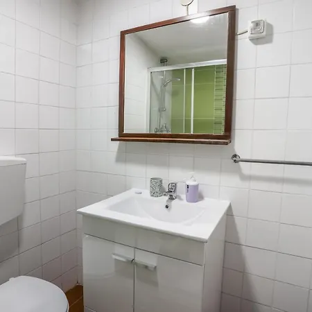 Cozy 3 Bedroom In Lively Bairro Alto *