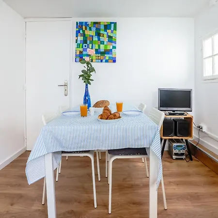 Cozy 3 Bedroom In Lively Bairro Alto Апартаменты Лиссабон